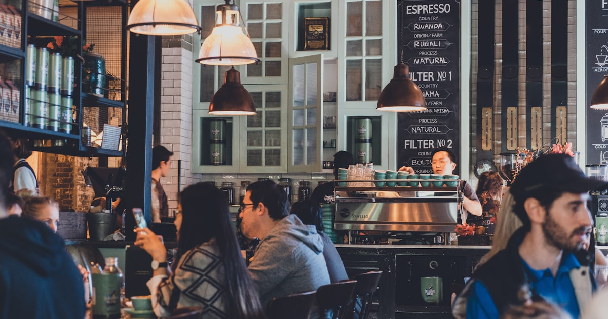 Cena Tardía del Sábado: Restaurantes Abiertos hasta Tarde con Descuento Bancario